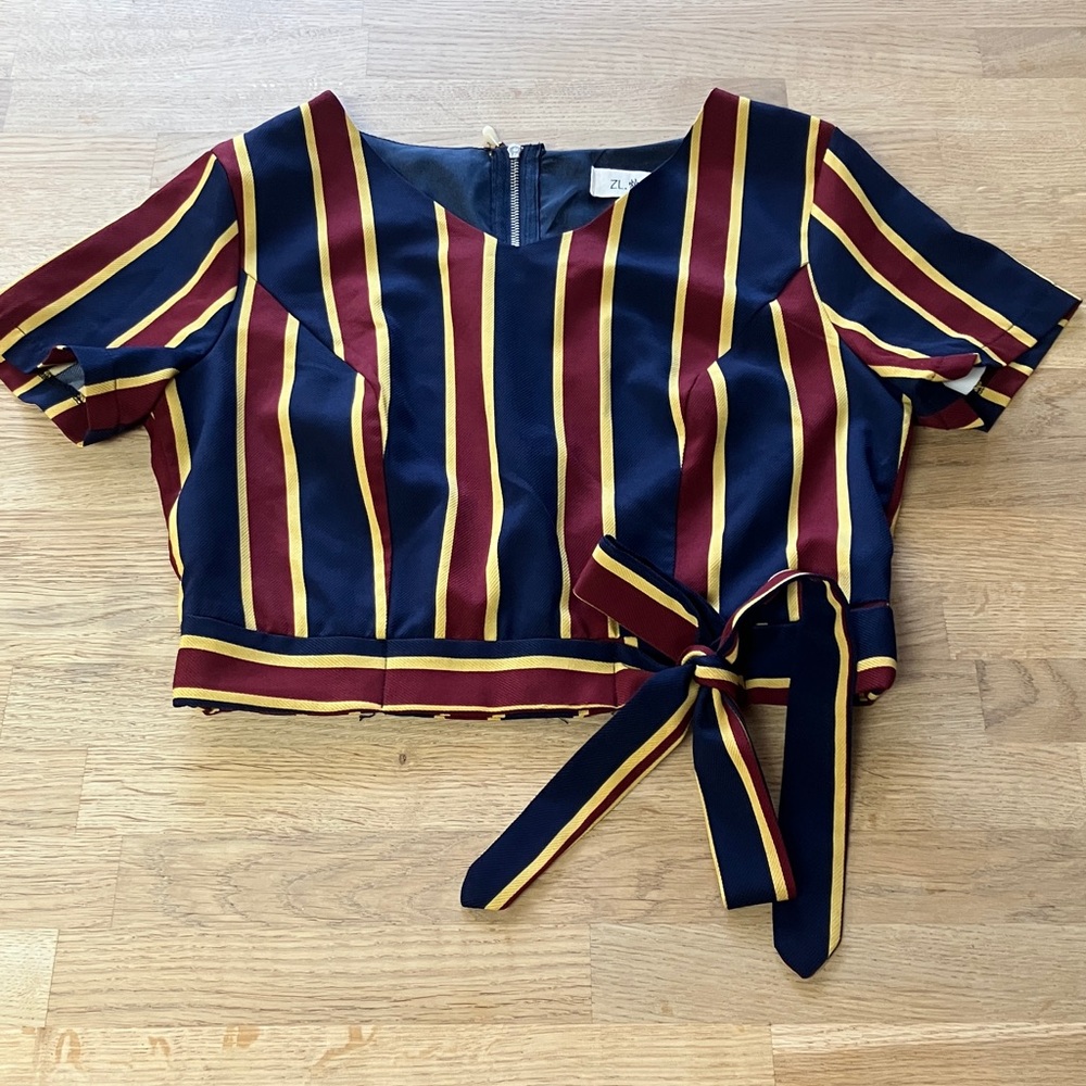 Vintage Chic Striped V-Neck top Blouse with Tie Detail Size:S